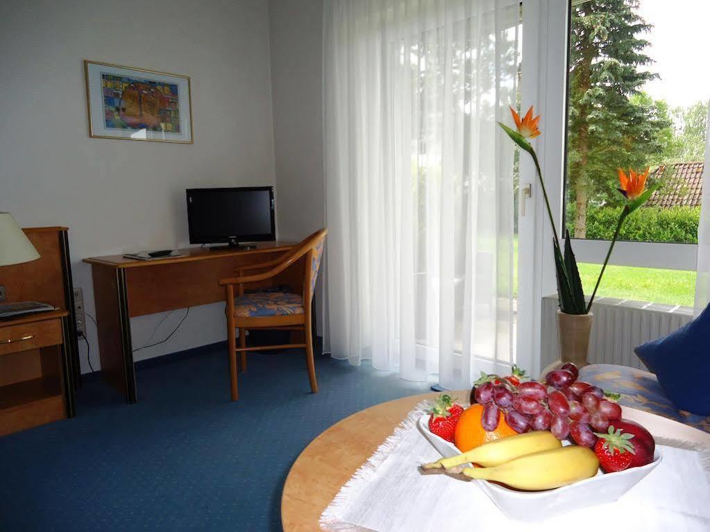 Hotel Kurallee Меерсбург Экстерьер фото